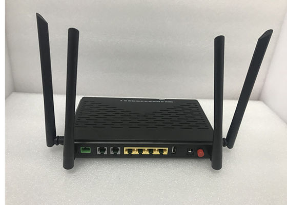 ONT GPON léger, matériau plastique durable, DC 12V, 4GE+2POTS+WiFi (2.4G & 5G) double bande, puce Realtek fournisseur